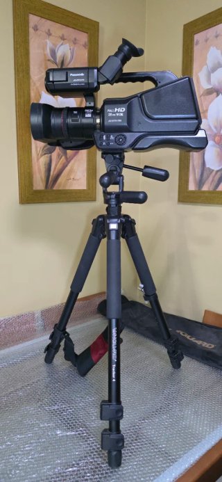 Kit Cámara Panasonic HC-MDH2 Full HD + Trípode