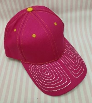 REBAJADA: GORRA ROSA TAURINA. CAPOTE DE TORERO
