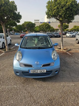 Nissan Micra mandarina duck