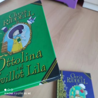 3 llibres Ottolina va a l'escola, Ottolina al mar,