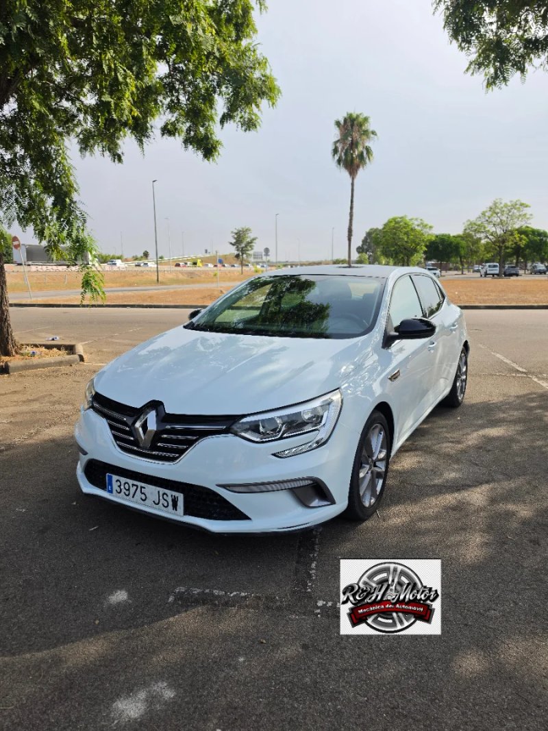 Renault Megane 2016 - foto 1