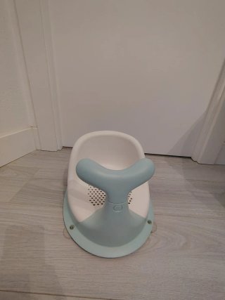 Silla de bañera para bebé. PRECIO NEGOCIABLE