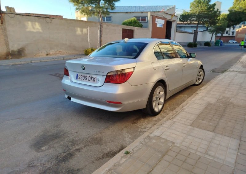 BMW serie 5 - foto 1