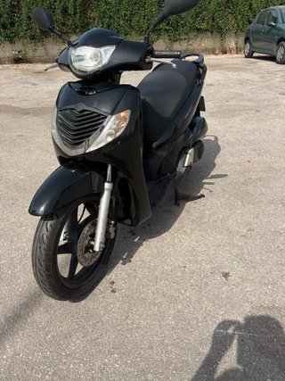 Honda SH 125 2008 Negra