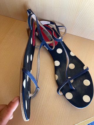 Sandalias CH Lunares Azul Marino y Blanco