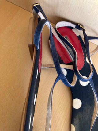 Sandalias CH Lunares Azul Marino y Blanco