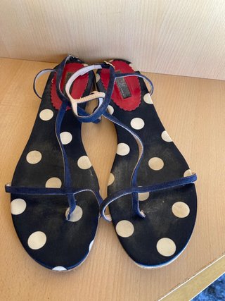 Sandalias CH Lunares Azul Marino y Blanco