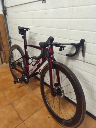 Bicicleta BH de carretera