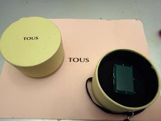 Conjunto Tous Oro y Verde
