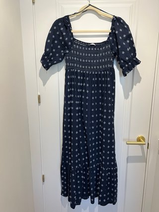 Vestido midi azul marino estampado