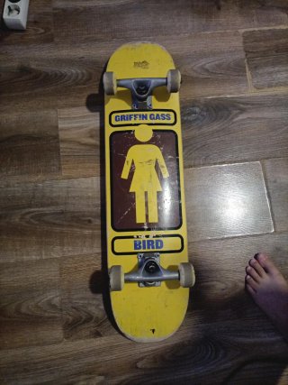 Skate Amarillo Girl Griffin Gass Profesional