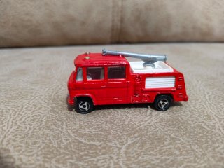 Furgón Mercedes Majorette con remolque