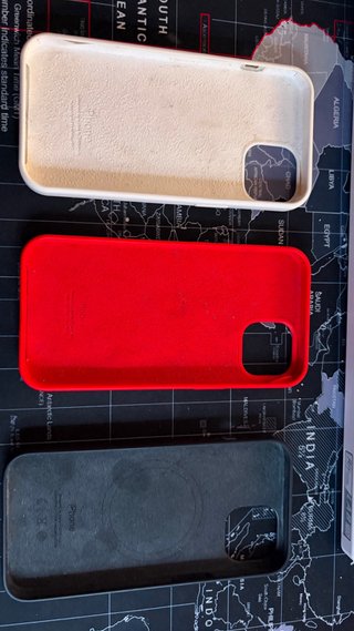 Custodie originali Apple per iPhone 13