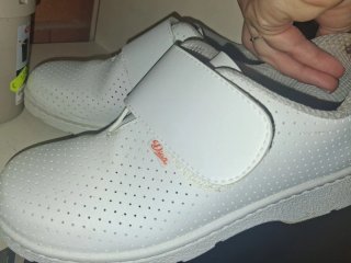 Zapatos de trabajo blancos