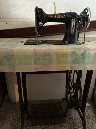 Máquina de coser Sigma madera