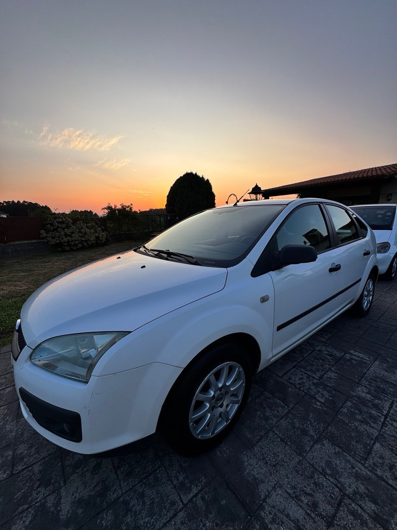 Ford Focus 2006 - foto 1
