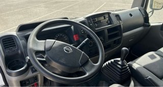 Nissan NT400 Camión Grúa 3500k carnet b