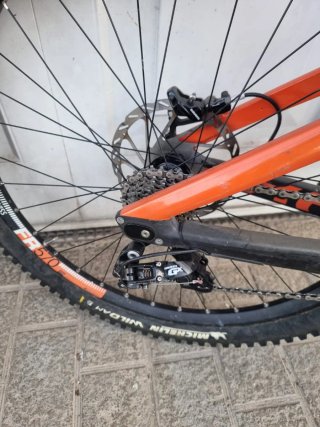 Mondraker Summum Carbón Pro