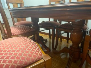 Mesa comedor madera oscura + 6 sillas