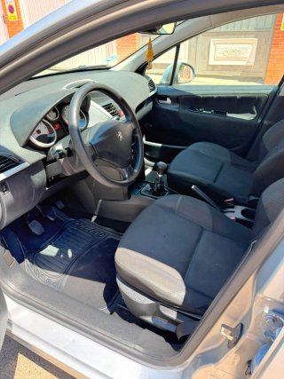 Peugeot 207 2011 1.4i 95cv.etiqueta C.