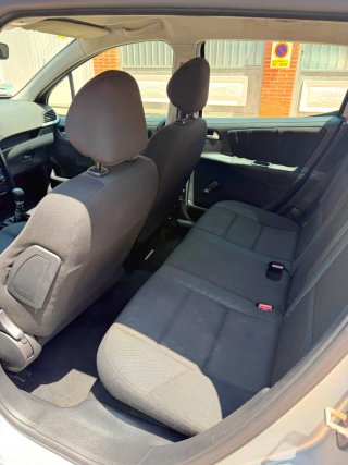 Peugeot 207 2011 1.4i 95cv.etiqueta C.