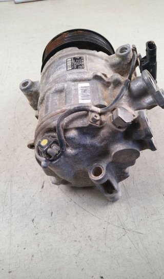 Compressore aria condizionata Mercedes-Benz Classe E 98295 a0008303500
