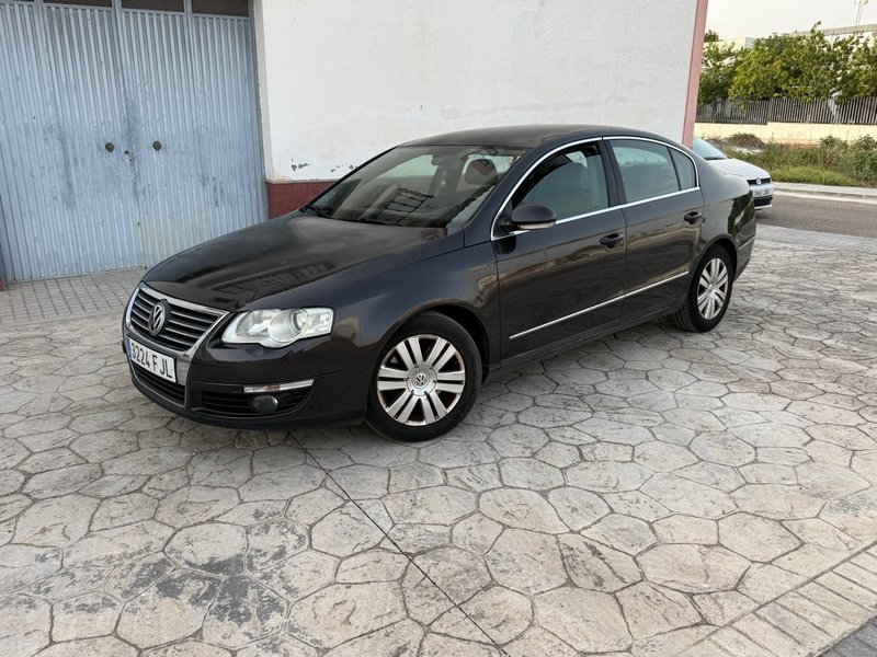 Volkswagen Passat 2007 - foto 1