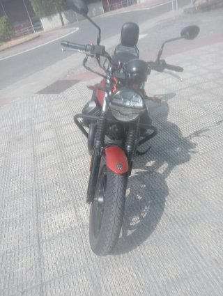 Moto Guzzi Naked 2022
