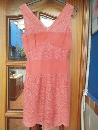 Vestido Hoss Intropia encaje seda rosa corto