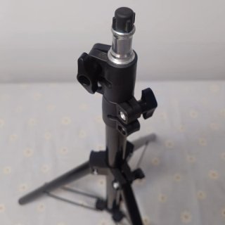 Trípode para proyector 110-210cm