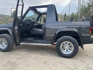 Mitsubishi Pajero cabrio 1990