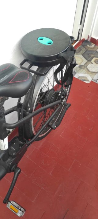 Bicicleta eléctrica unisex con batería nueva