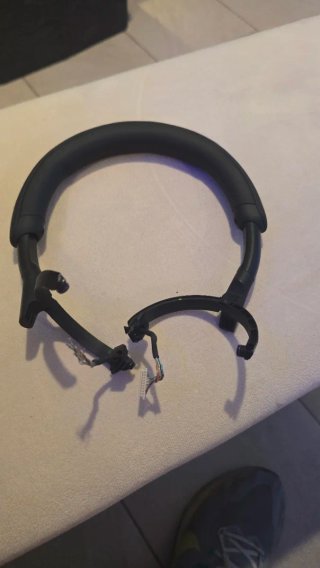 Diadema Sony WH-1000XM5 sin conector derecho