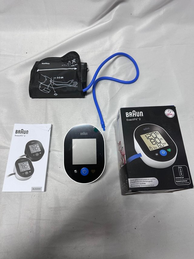 Tensiómetro Braun ExactFit 2 con caja