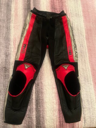 Traje de cuero Dainese moto