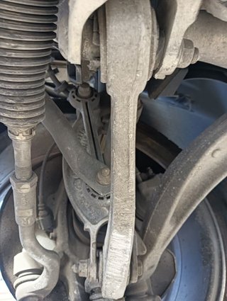 BRAZO SUSPENSION INFERIOR DELANTERO DERECHO AUDI