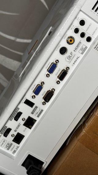 Proyector laser Optoma ZU607T DLP 6500 Lúmenes