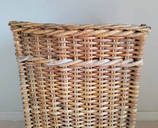 Grande cesto in  vimini intrecciato a mano