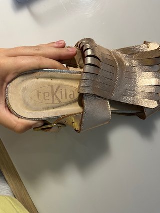 Sandalias con flecos