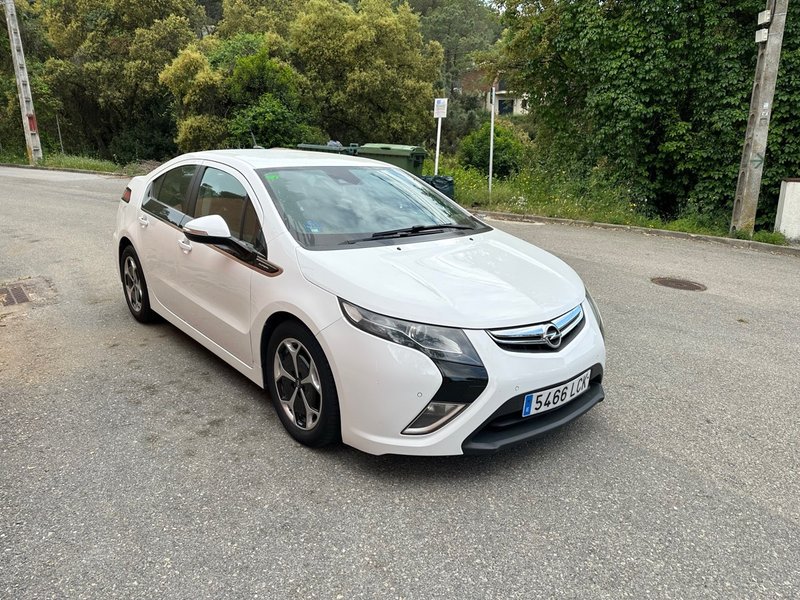 Opel Ampera 2015 - foto 1