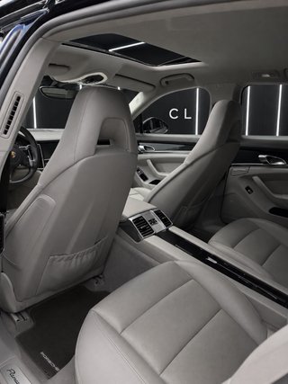 Porsche Panamera 4S V8