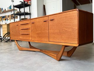 EXCLUSIVO Aparador Británico Beithcraft Años 60