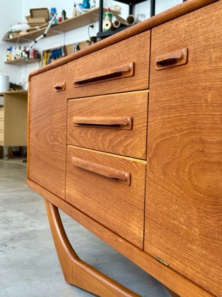 EXCLUSIVO Aparador Británico Beithcraft Años 60