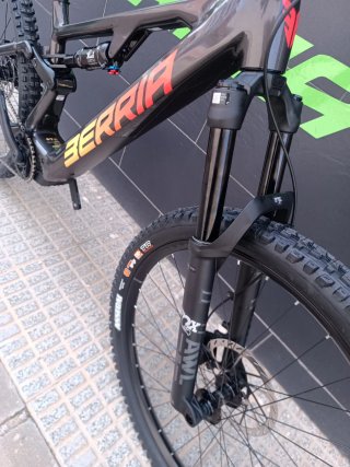 BERRIA NEXXEN Talla S/M