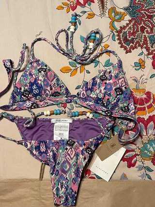 Bikini Scalpers Talla M Nuevo con etiquetas