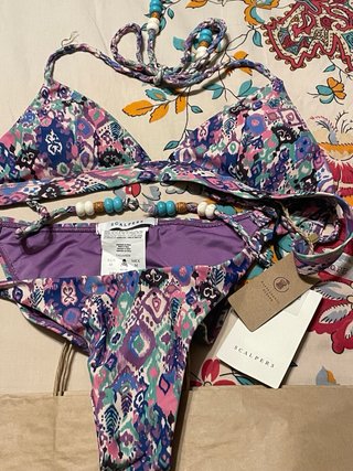 Bikini Scalpers Talla M Nuevo con etiquetas