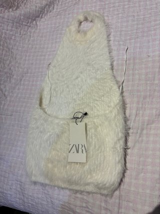 Top con pelo Zara con schiena scoperta