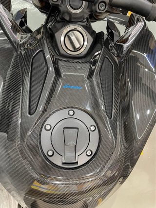 Piezas de Carbono MT 09