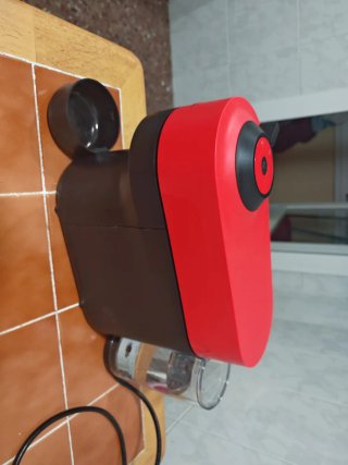 Cafetera Nespresso Roja