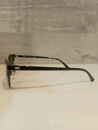 Gafas de sol negras